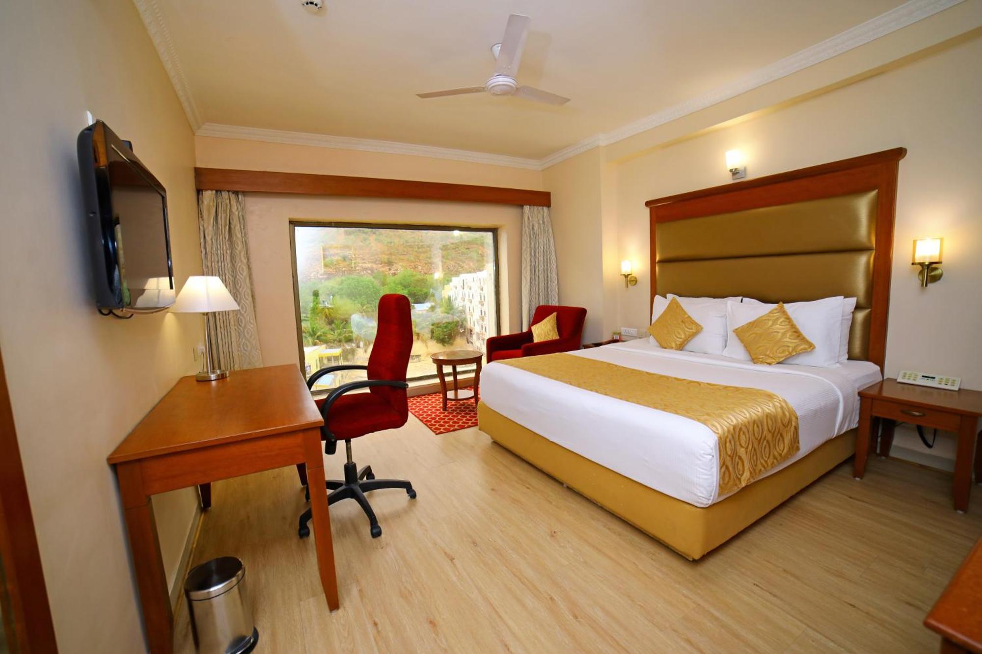 Raj Park- Hill View Hotel Tirupati Eksteriør billede
