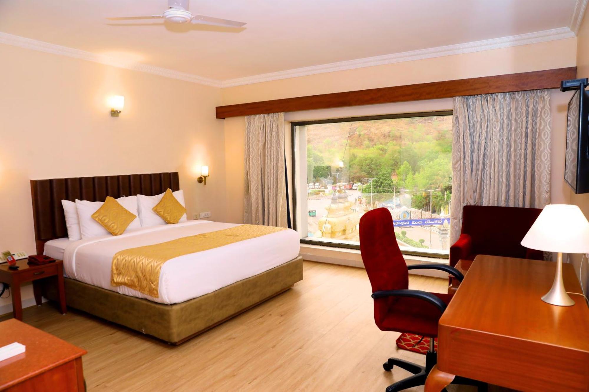 Raj Park- Hill View Hotel Tirupati Eksteriør billede