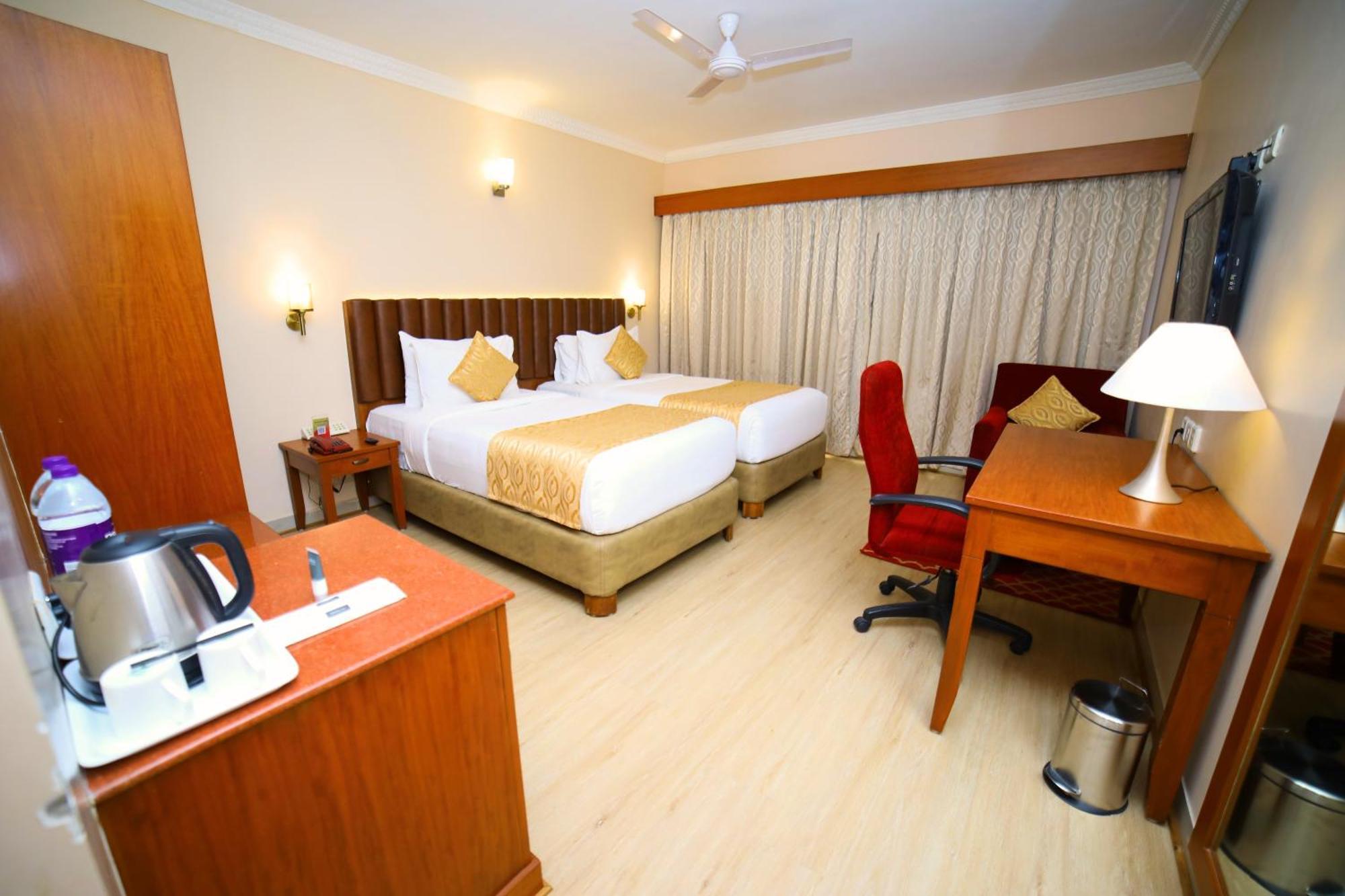 Raj Park- Hill View Hotel Tirupati Eksteriør billede
