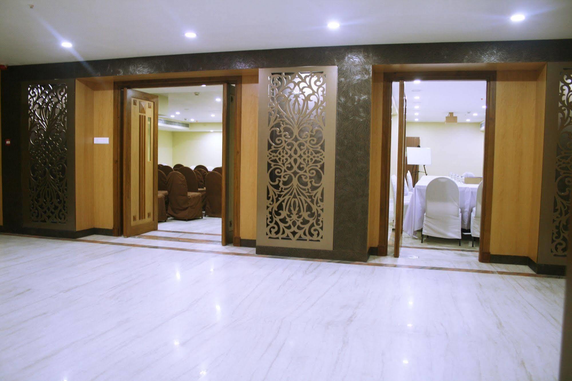 Raj Park- Hill View Hotel Tirupati Eksteriør billede